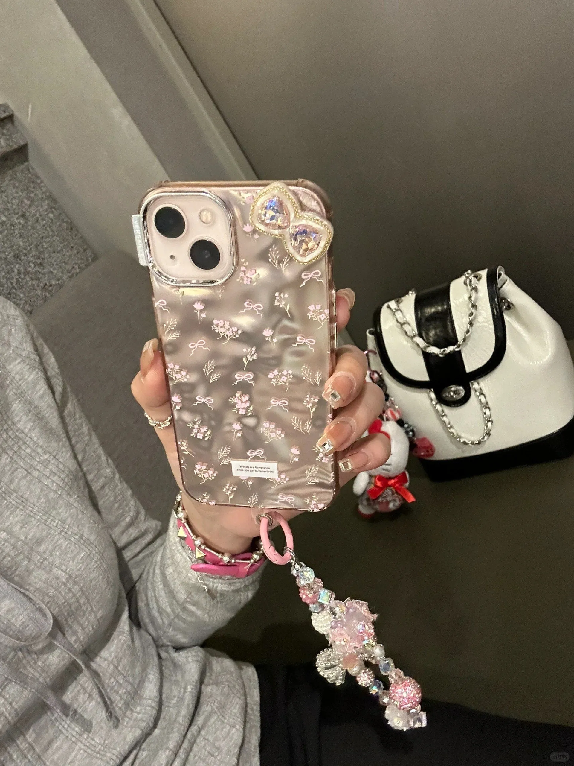 Bling Electroplated Light Pink Floral Ribbon Print Design   Pearl Chain Hand Strap Protective iPhone Case for iPhone 11 12 13 14 15 Pro Max