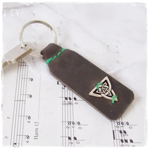 Large Triquetra Keychain ~