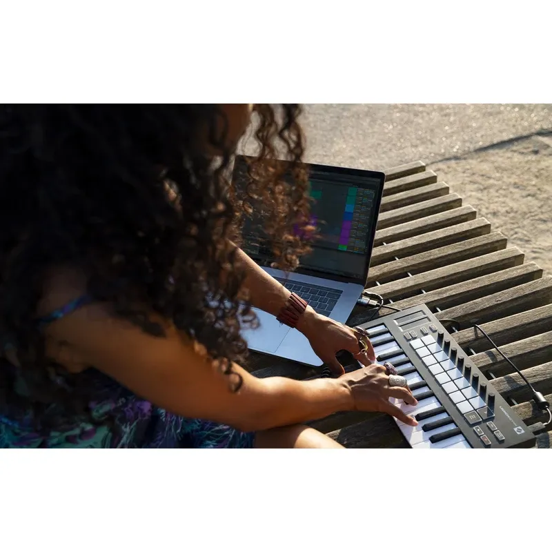 Novation Launchkey Mini Mk3 - NOV-LKMINMK3